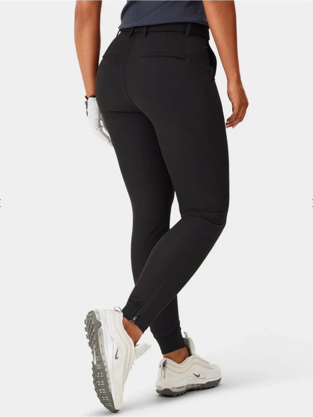 Macade sleek black